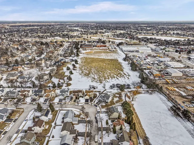 $499,999 | 1661 Charlotte Circle, Naperville, IL 60564