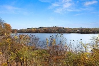 118 River Road Merrimac, MA 01860 - Photo 3 of 37