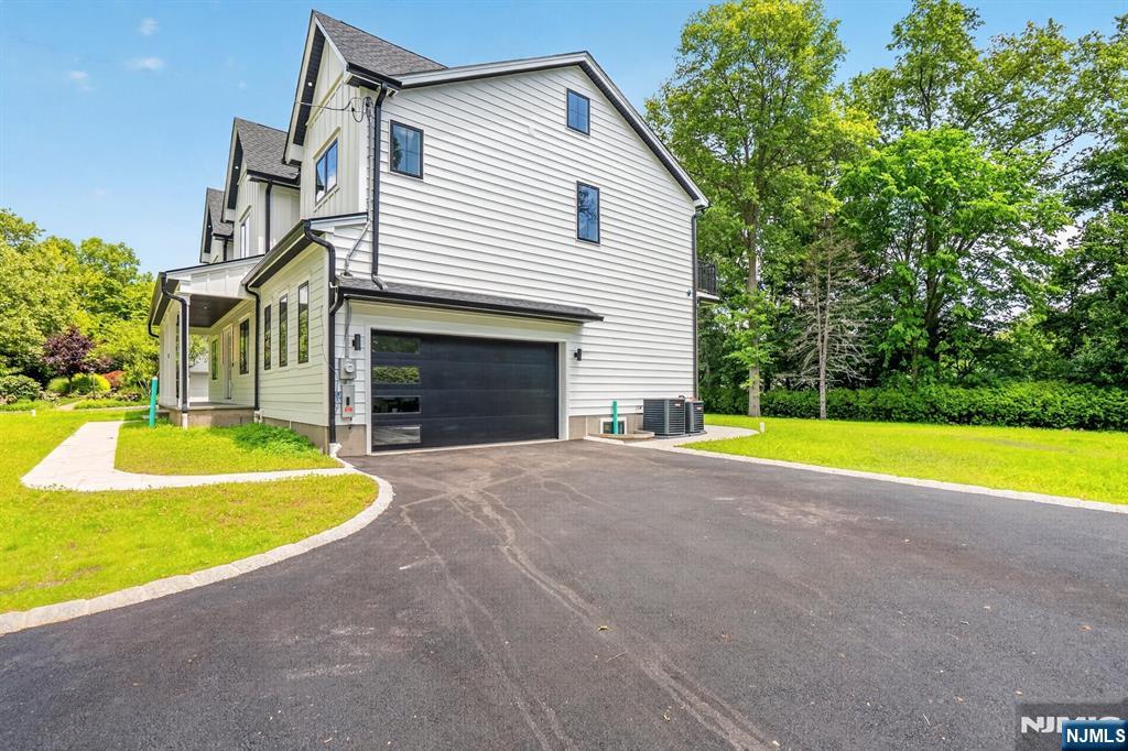 81 Ridge Drive Livingston, NJ 07039 - Photo 19 of 49