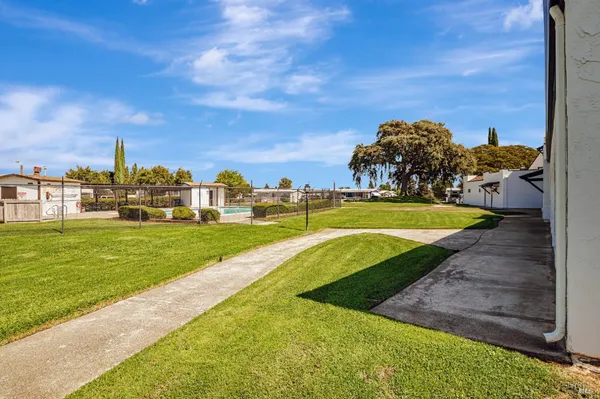 $249,000 | 102 Royal Oak Court, Fairfield, CA 94533