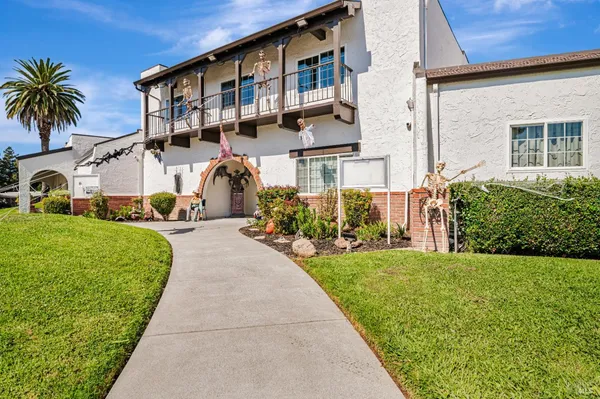 $249,000 | 102 Royal Oak Court, Fairfield, CA 94533