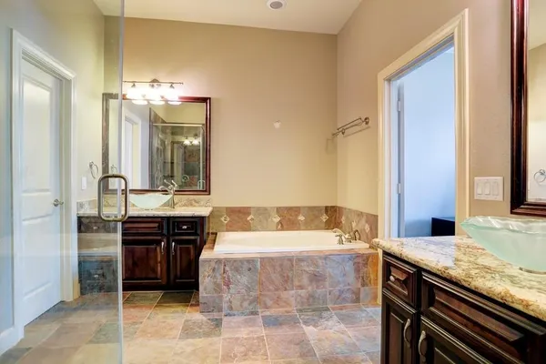 $2,850 | 923 Birdsall Street, Houston, TX 77007