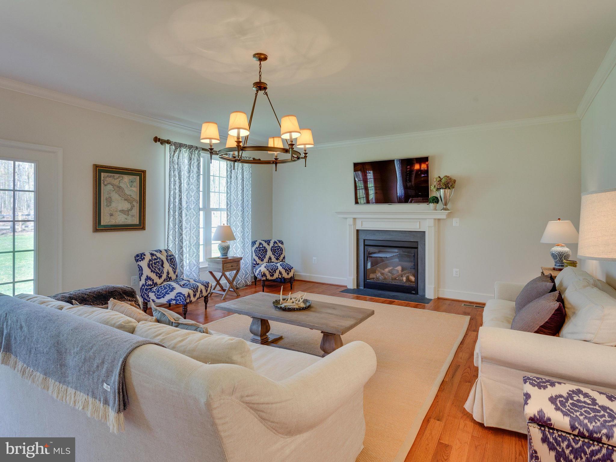 11300 Morgan Ridge Road Nokesville, VA 20181 - Photo 11 of 30 Spacious Light Filled Family Room