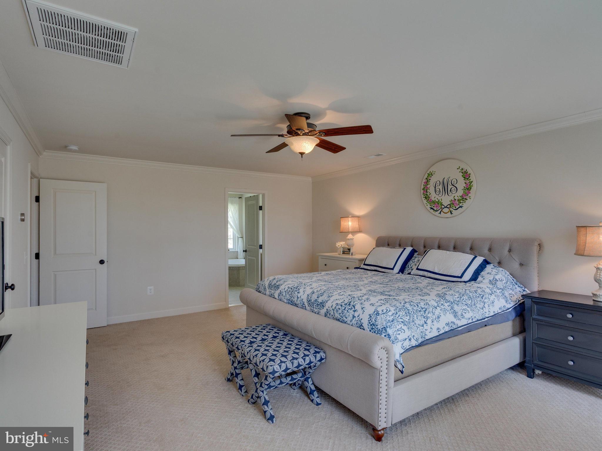 11300 Morgan Ridge Road Nokesville, VA 20181 - Photo 18 of 30 Crown Molding and Ceiling Fan Compliment Interior