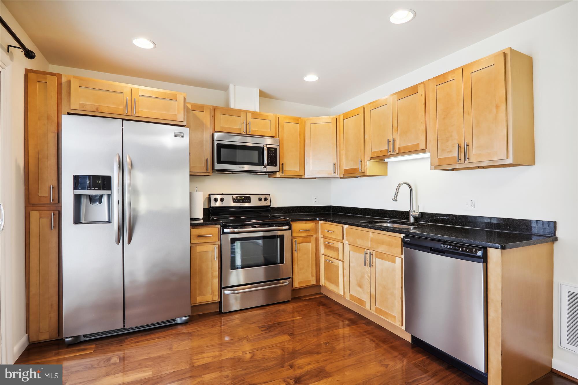 3626 Edelmar Terrace, Unit 125B Silver Spring, MD 20906 - Photo 12 of 21 Kitchen