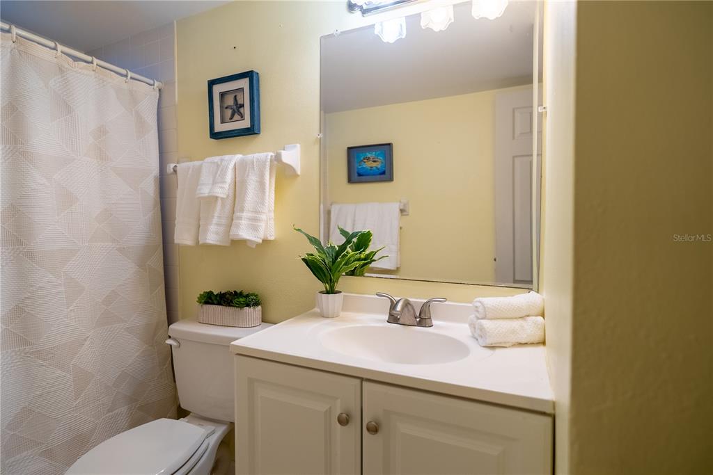925 Beach Road, Unit 107 Sarasota, FL 34242 - Photo 16 of 31 Gallery Image 16