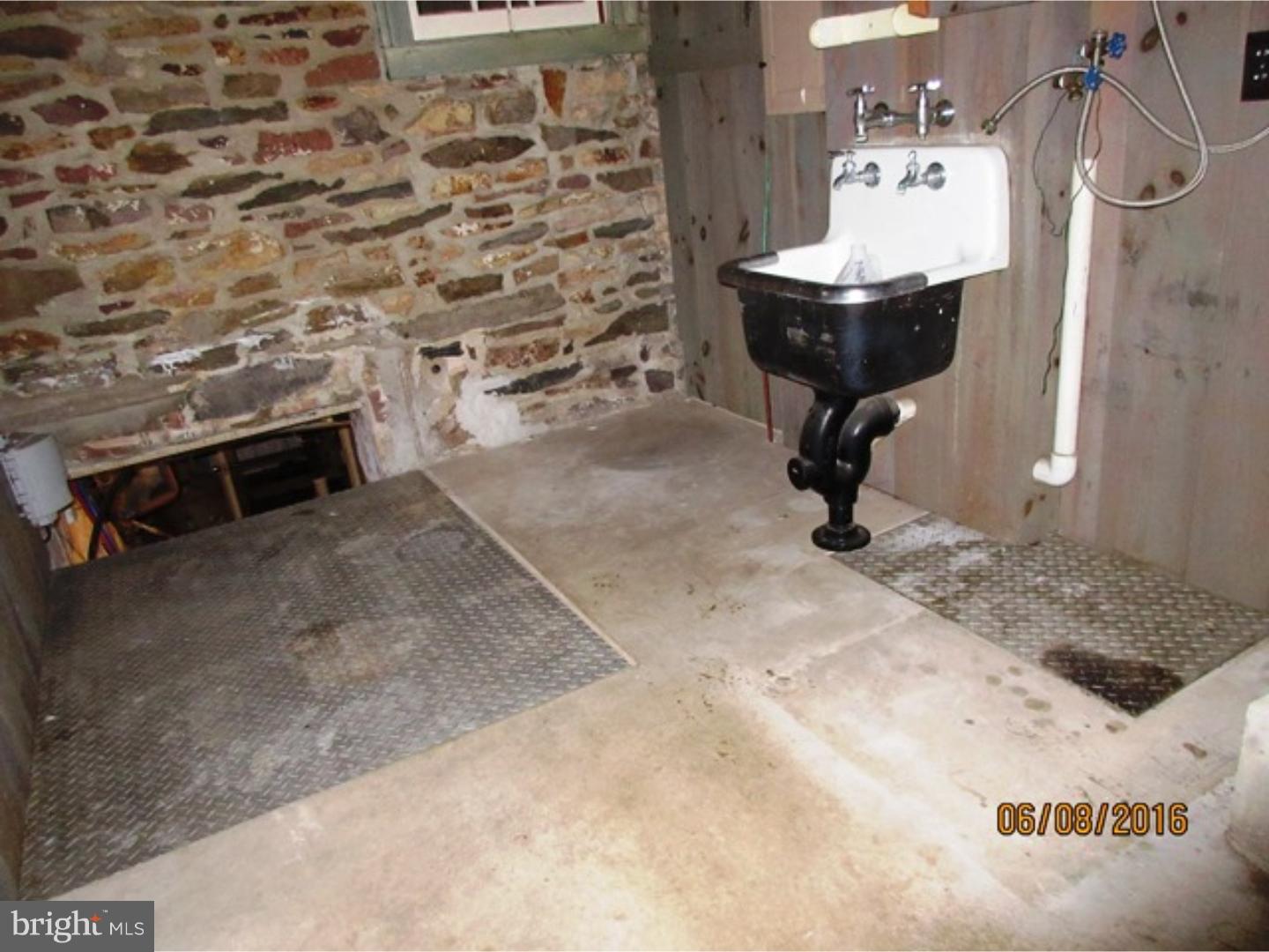 1276 Swamp Road Furlong, PA 18925 - Photo 4 of 6