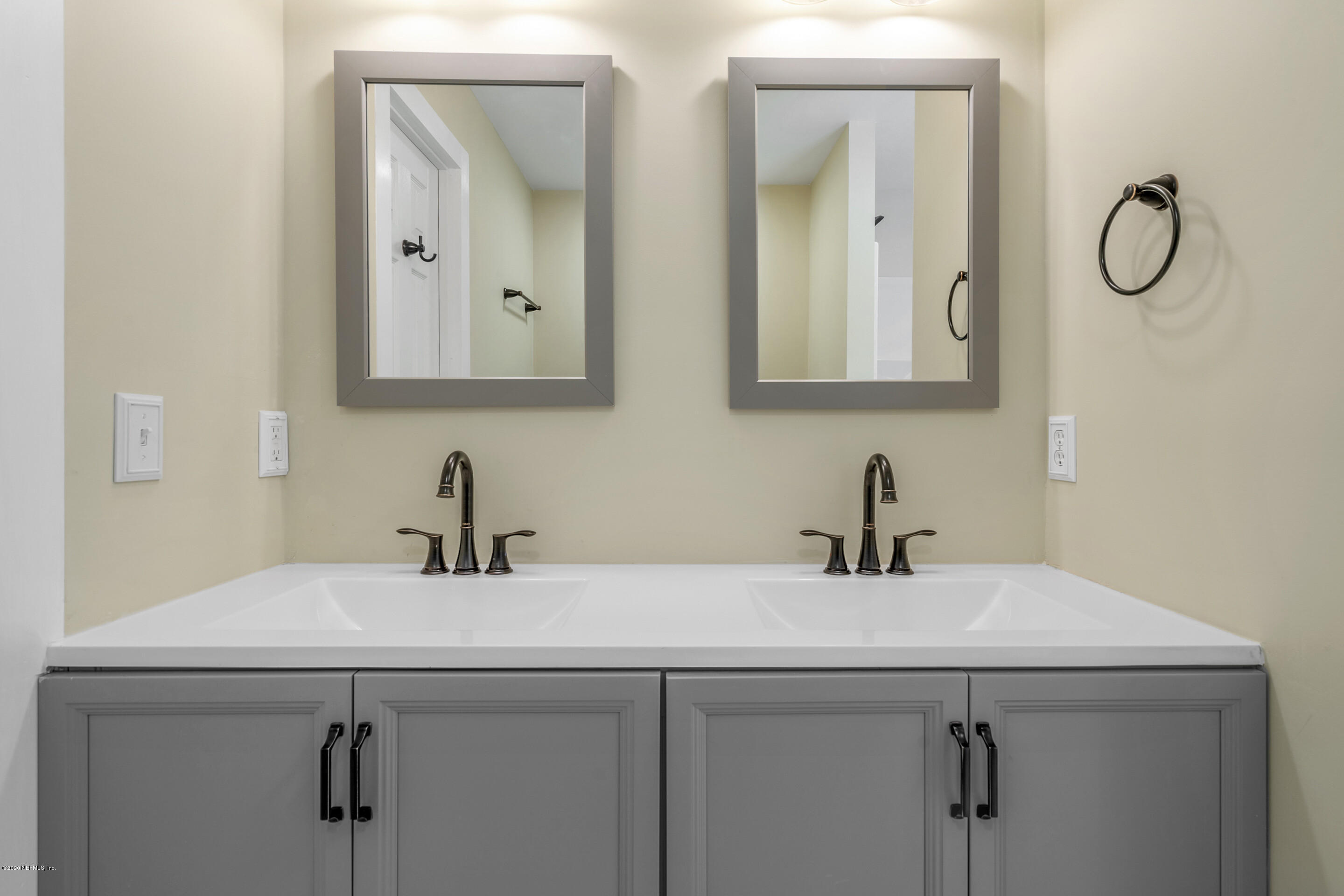 265 Foxridge Road Orange Park, FL 32065 - Photo 20 of 36 Masterbathroom Vanity
