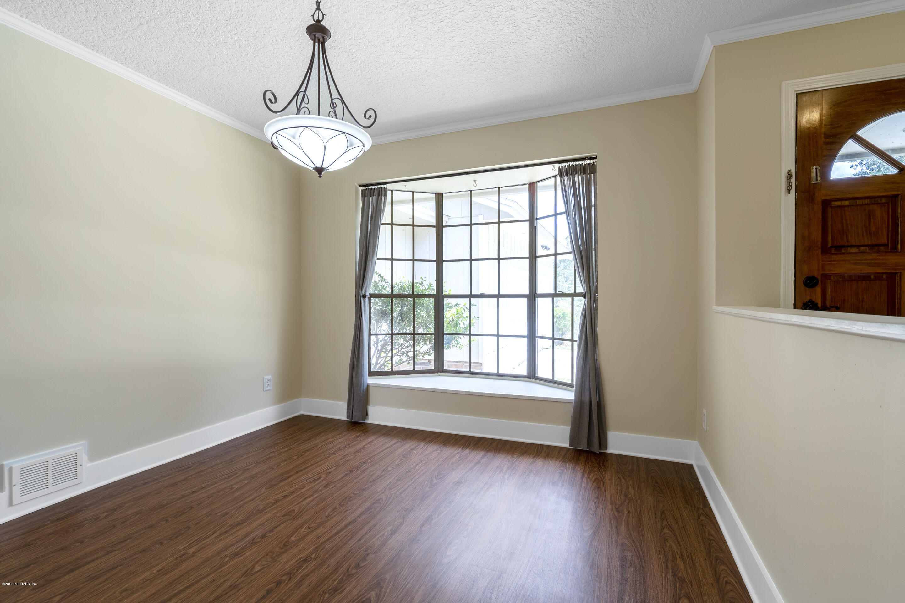 265 Foxridge Road Orange Park, FL 32065 - Photo 5 of 36 Vinyl plank flooring