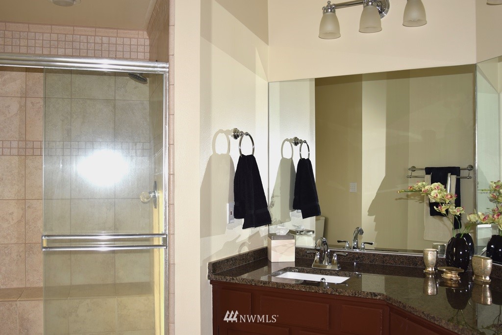 1003 North 33rd Street Renton, WA 98056 - Photo 10 of 16