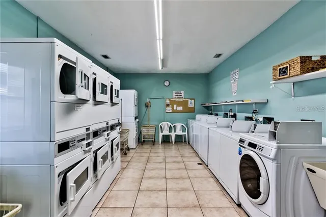 $1,300 | 1801 Restful Drive, Unit N7, Bradenton, FL 34207