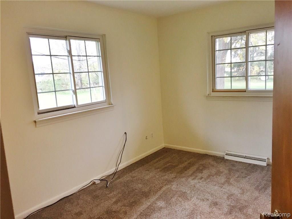 3270 Oak Grove Road Howell, MI 48855 - Photo 16 of 19 Photo Oct 30, 11 32 21 AM.jpg