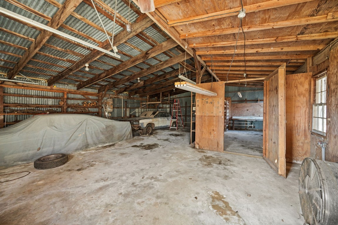 13038 4th Street Santa Fe, TX 77510 - Photo 25 of 39 a view of a garage room