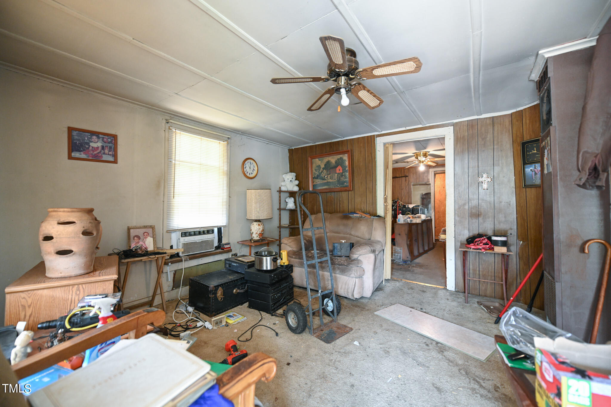 1711 Pender Street Raleigh, NC 27610 - Photo 4 of 17 004