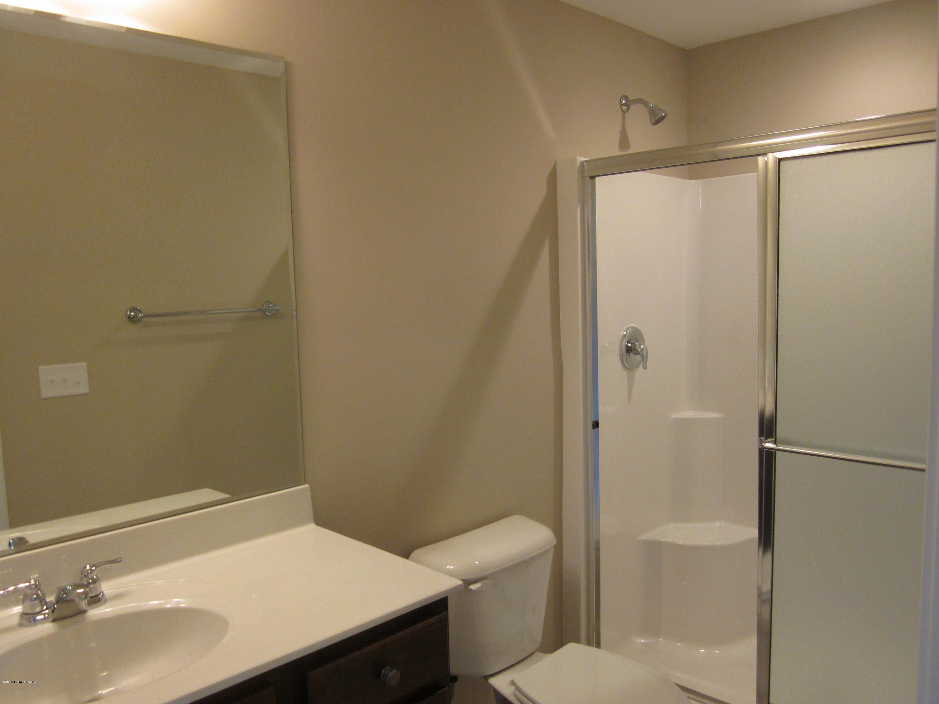 6528 Renate Road Louisville, KY 40291 - Photo 16 of 21 2015-11-22 16.54.41