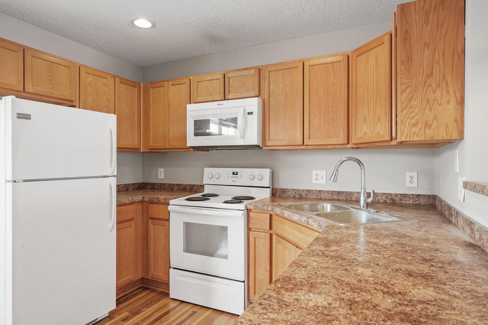 2880 Clover Ridge Drive Chaska, MN 55318 - Photo 13 of 28