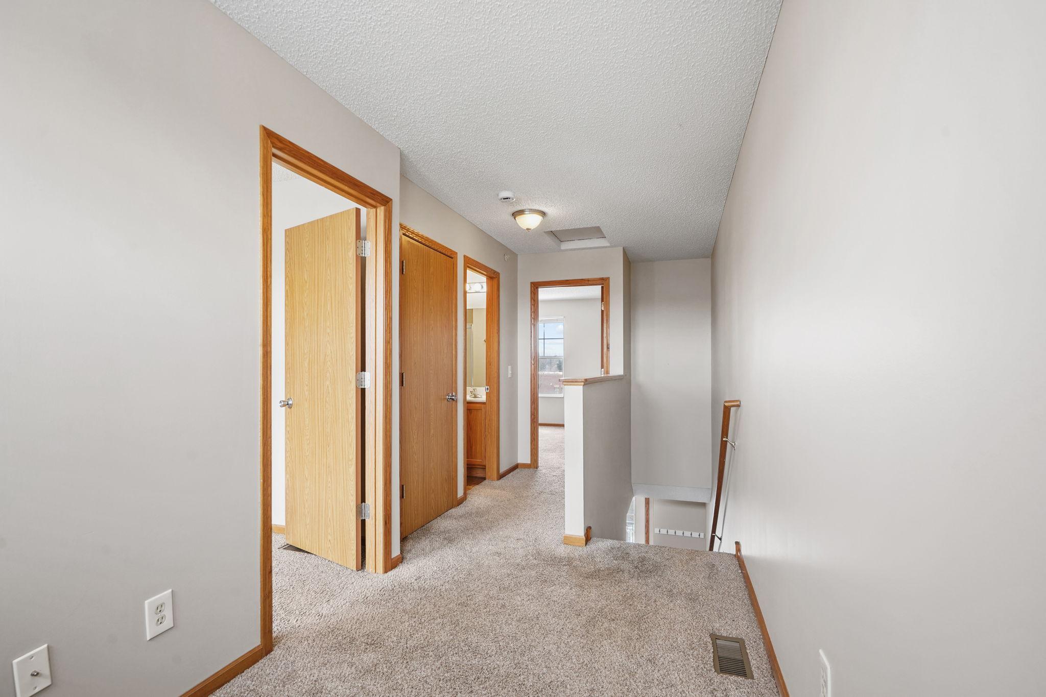 2880 Clover Ridge Drive Chaska, MN 55318 - Photo 17 of 28