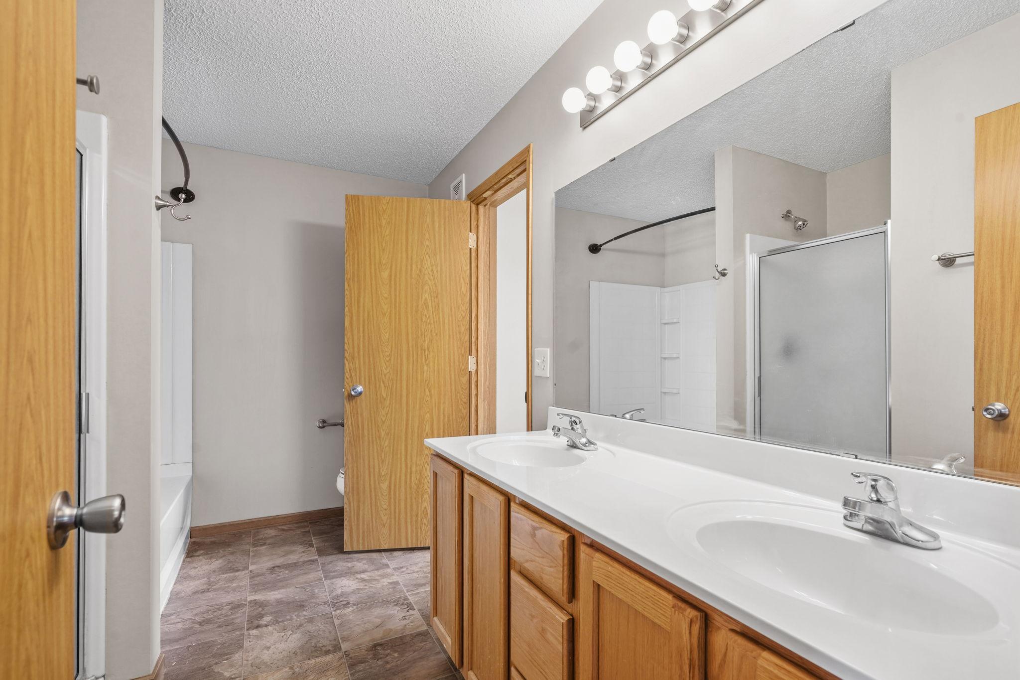 2880 Clover Ridge Drive Chaska, MN 55318 - Photo 20 of 28