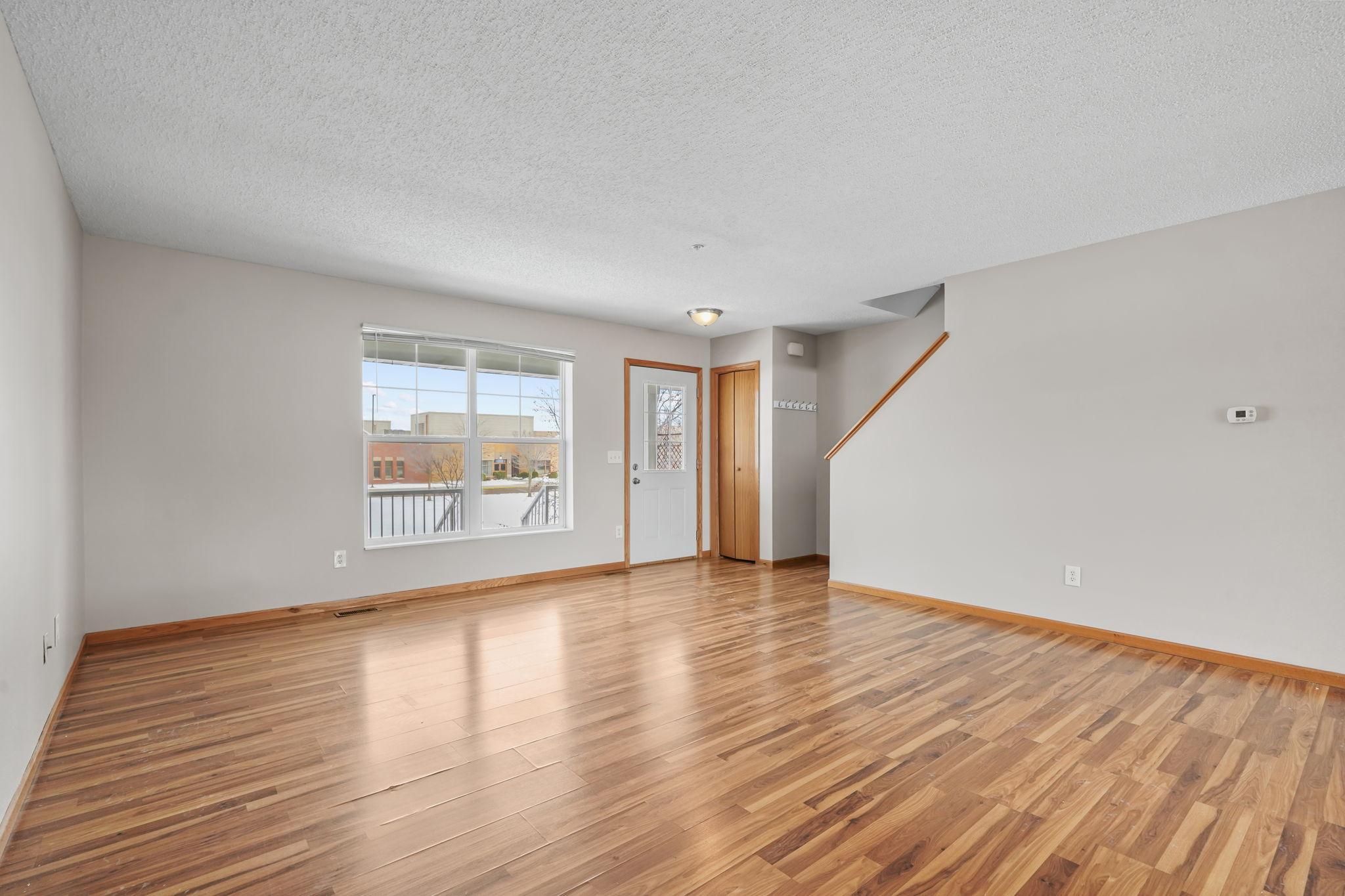 2880 Clover Ridge Drive Chaska, MN 55318 - Photo 6 of 28