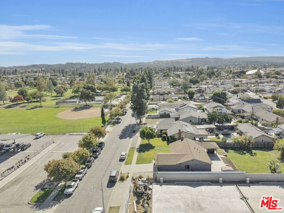 611 North Shellman Avenue San Dimas, CA 91773 - Photo 4 of 21