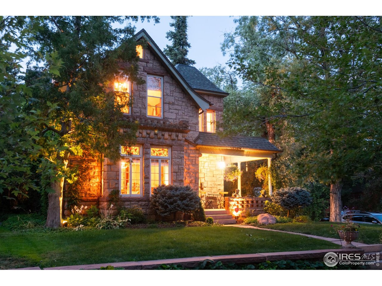 643 Mapleton Avenue Boulder, CO 80304 - Photo 45 of 50 a front view of a house with a yard