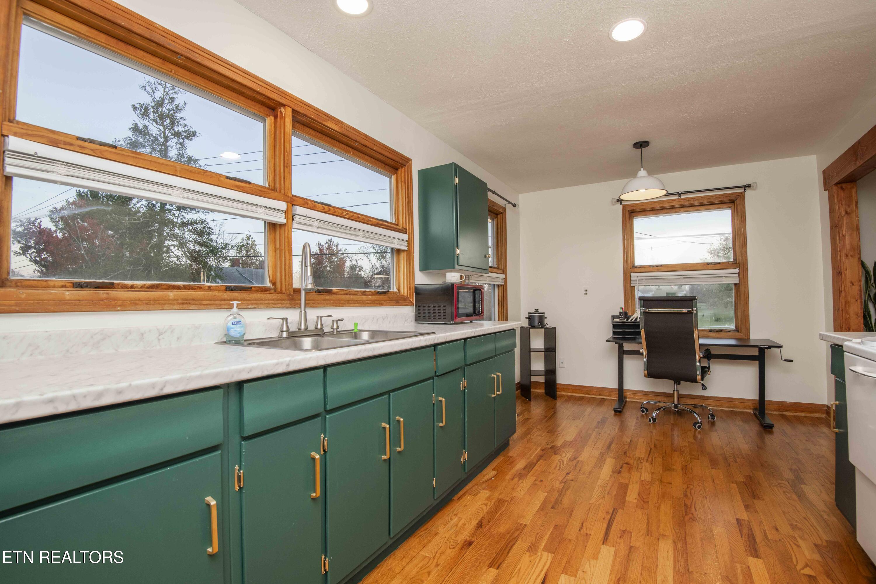 2931 East Emory Road Knoxville, TN 37938 - Photo 13 of 35 kitchen 5_1