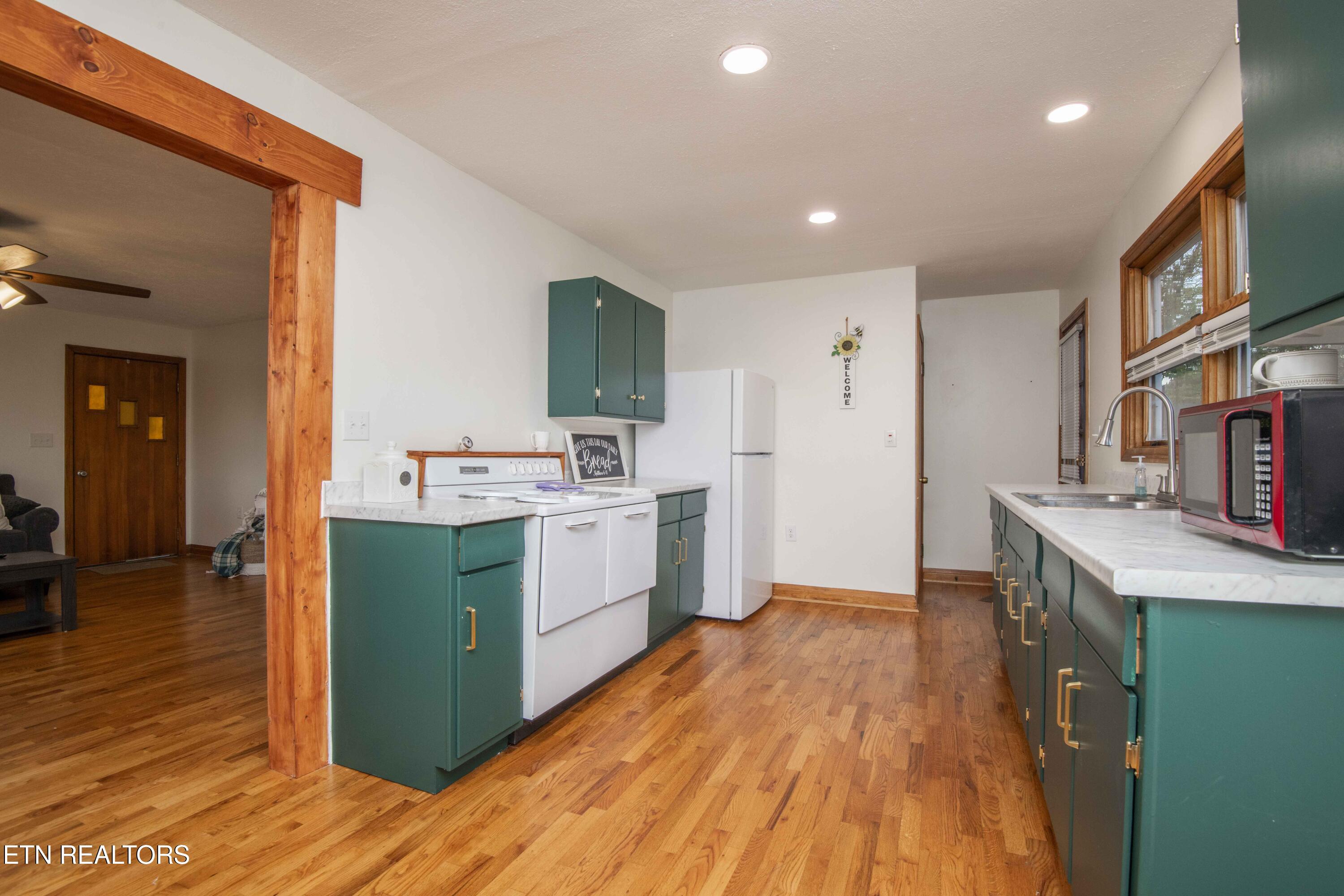 2931 East Emory Road Knoxville, TN 37938 - Photo 16 of 35 kitchen 2_1