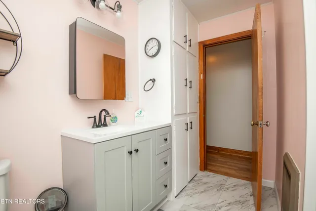 $315,000 | 2931 East Emory Road, Knoxville, TN 37938