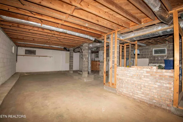 $315,000 | 2931 East Emory Road, Knoxville, TN 37938