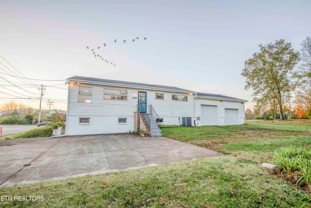 $315,000 | 2931 East Emory Road, Knoxville, TN 37938