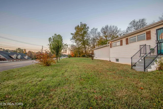 $315,000 | 2931 East Emory Road, Knoxville, TN 37938
