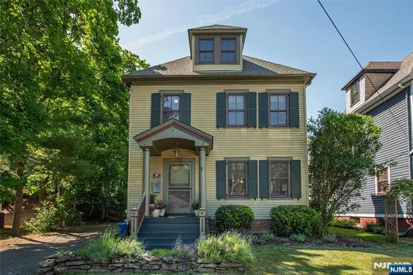 $739,900 | 35 Brookside Avenue, Caldwell, NJ 07006