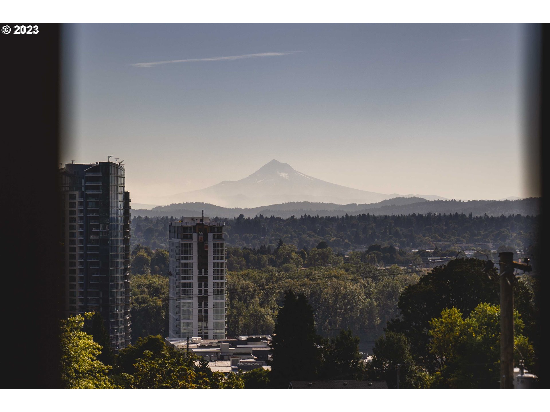 3701 Southwest Condor Avenue, Unit E1 Portland, OR 97239 - Photo 13 of 35 Gallery Image 13