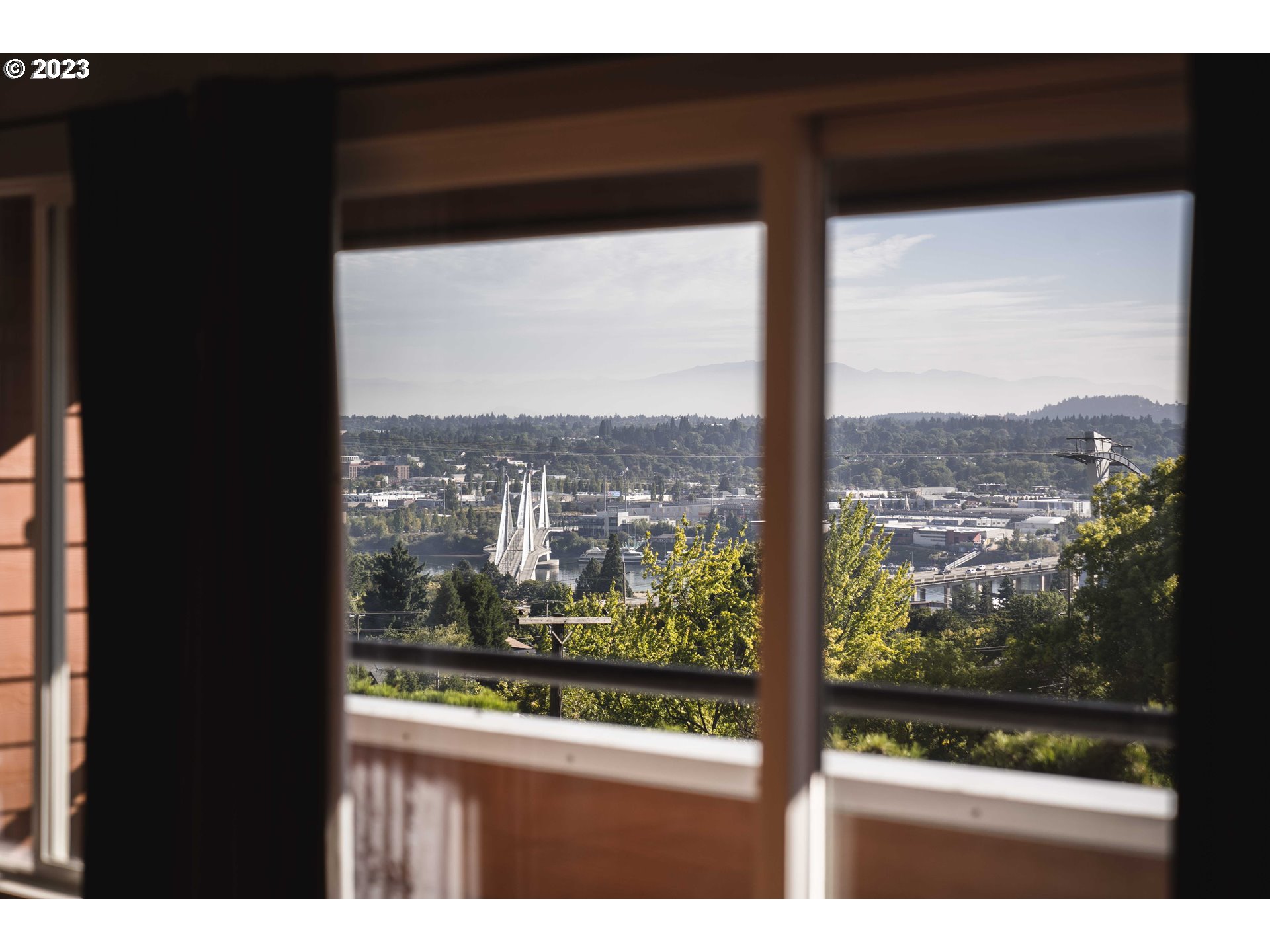 3701 Southwest Condor Avenue, Unit E1 Portland, OR 97239 - Photo 15 of 35 Gallery Image 15