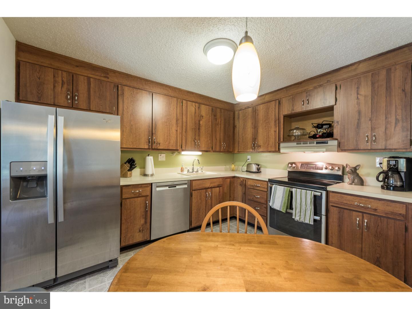 44 Rittenhouse Court, Unit 201 Chesterbrook, PA 19087 - Photo 6 of 24