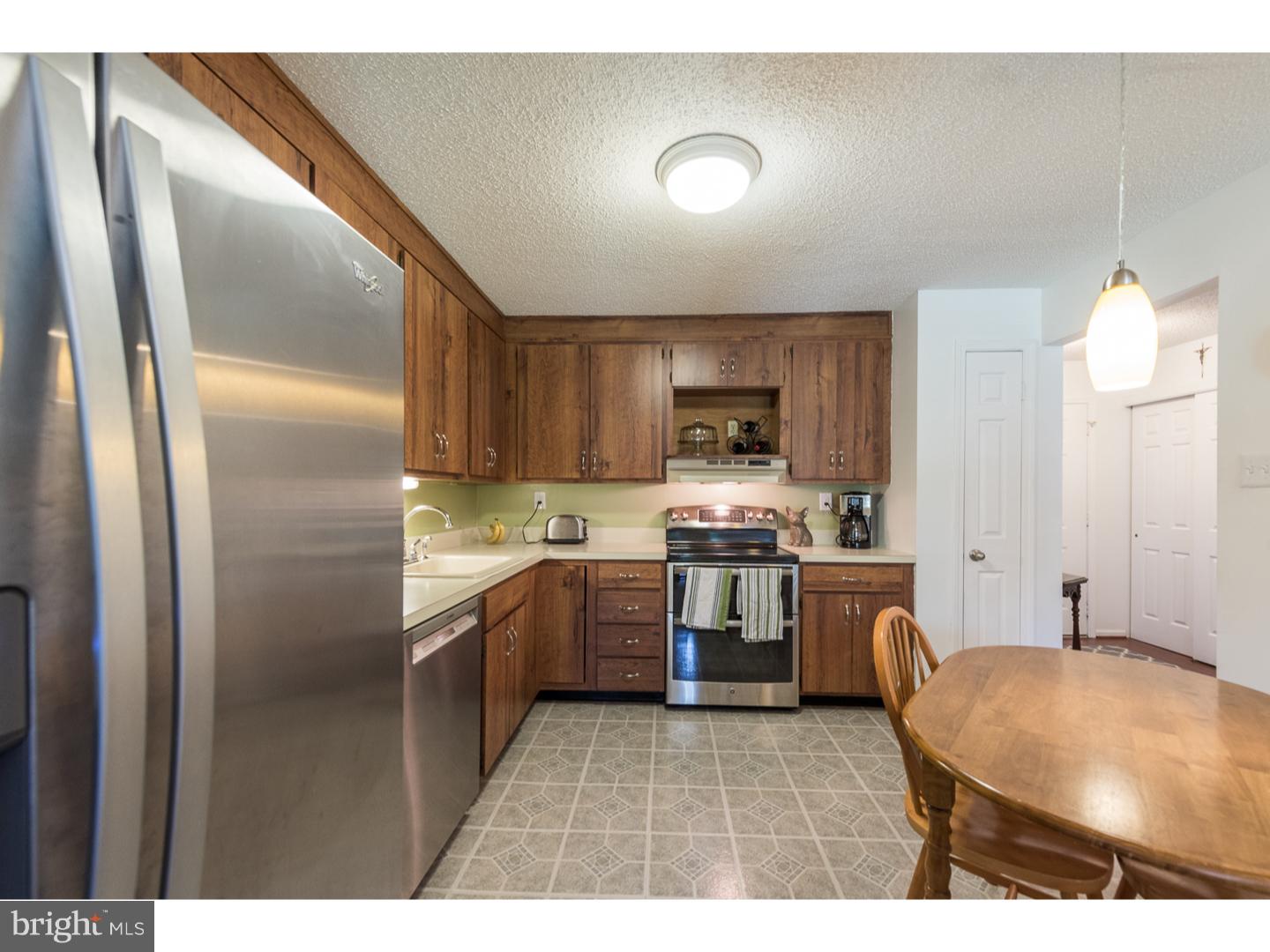 44 Rittenhouse Court, Unit 201 Chesterbrook, PA 19087 - Photo 7 of 24