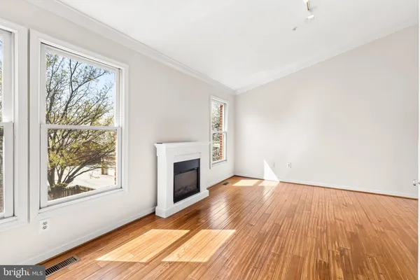 $3,500 | 211 West Hill Street, Baltimore, MD 21230