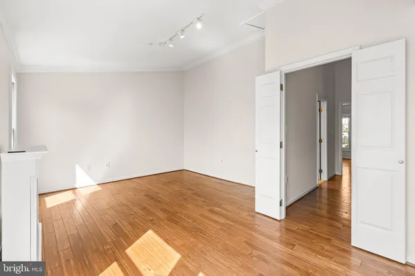 $3,500 | 211 West Hill Street, Baltimore, MD 21230