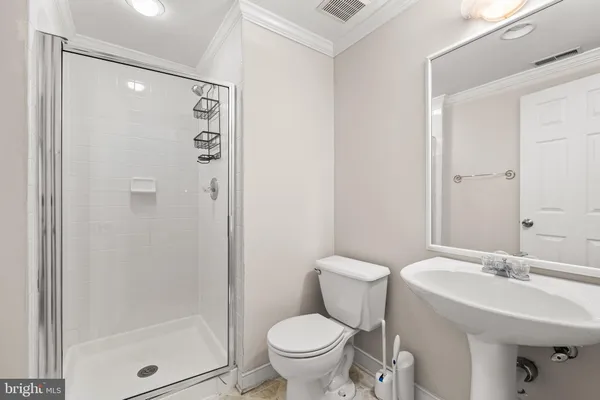 $3,500 | 211 West Hill Street, Baltimore, MD 21230