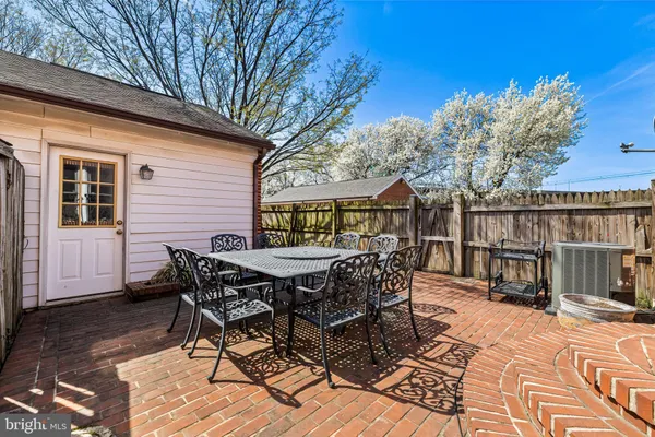 $3,500 | 211 West Hill Street, Baltimore, MD 21230