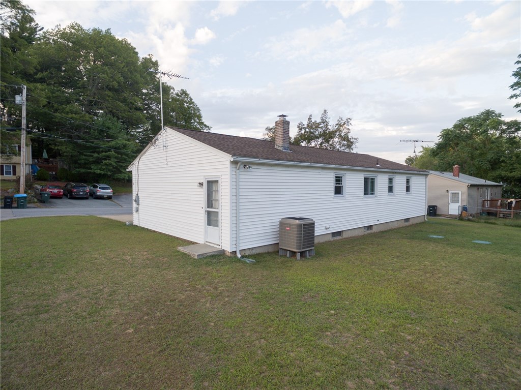 6 Holmes Road Coventry, RI 02816 - Photo 3 of 11