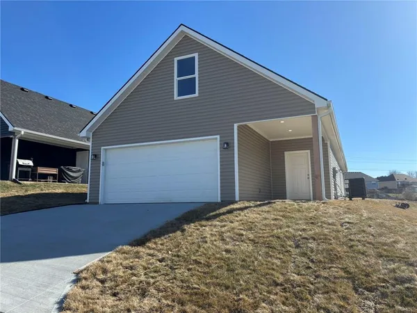 $335,000 | 4803 South Creek Wood Drive, St. Joseph, MO 64507