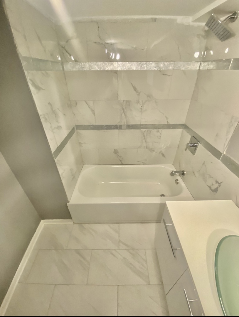 7806 South Rhodes Avenue Chicago, IL 60619 - Photo 12 of 17