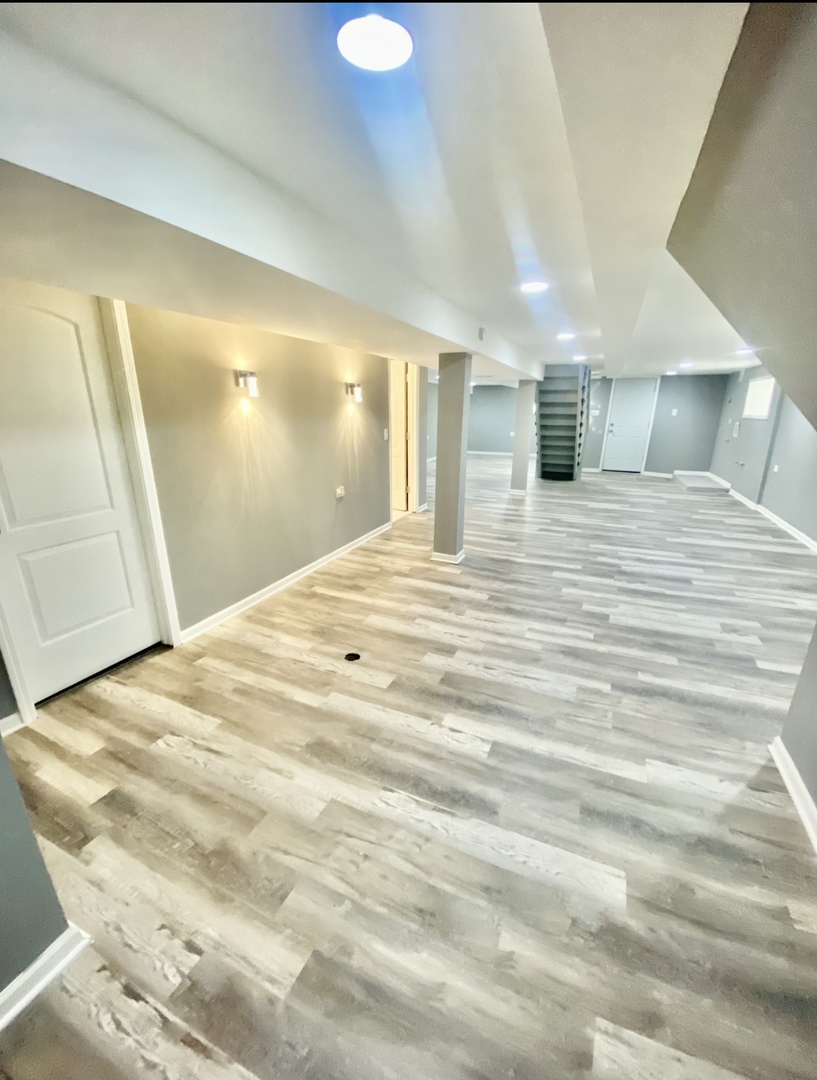 7806 South Rhodes Avenue Chicago, IL 60619 - Photo 16 of 17