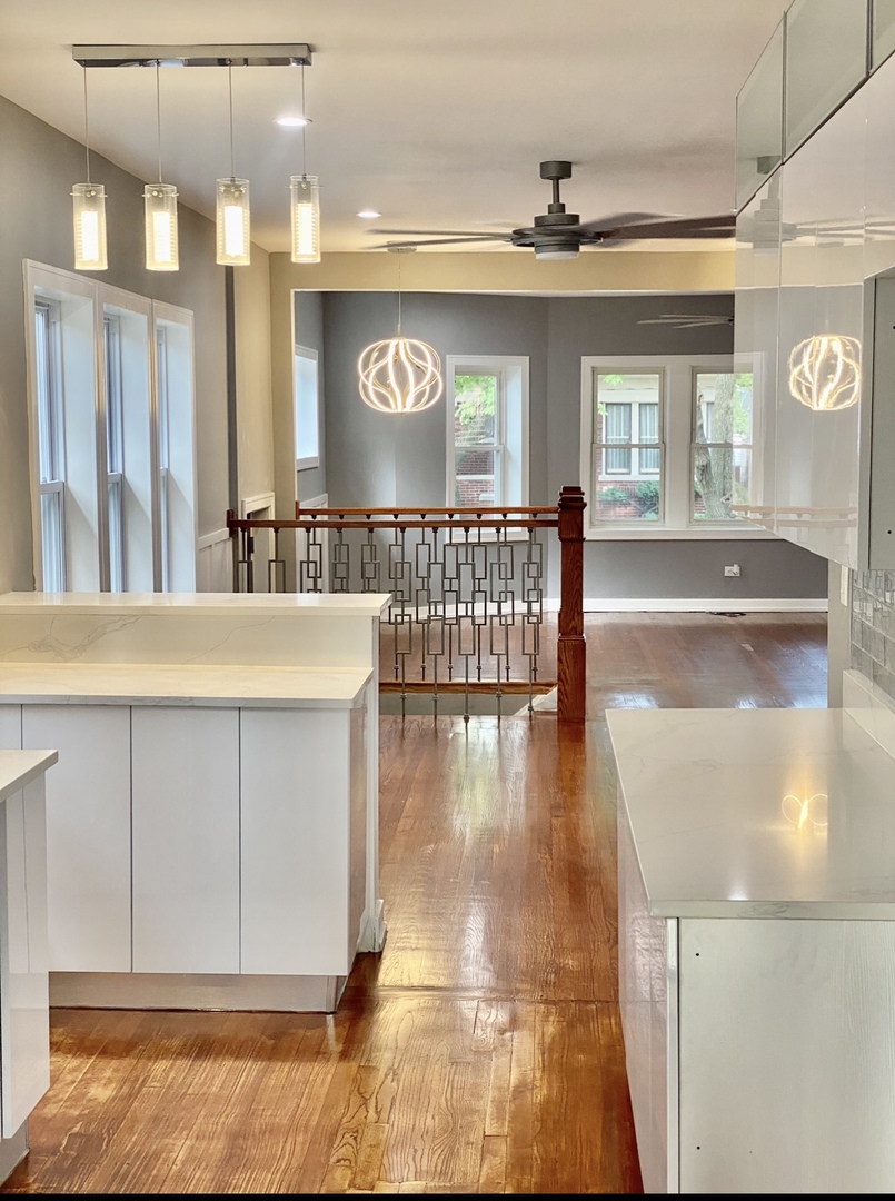 7806 South Rhodes Avenue Chicago, IL 60619 - Photo 6 of 17