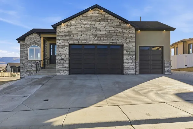 $784,900 | 2665 Berkshire Way, Casper, WY 82609