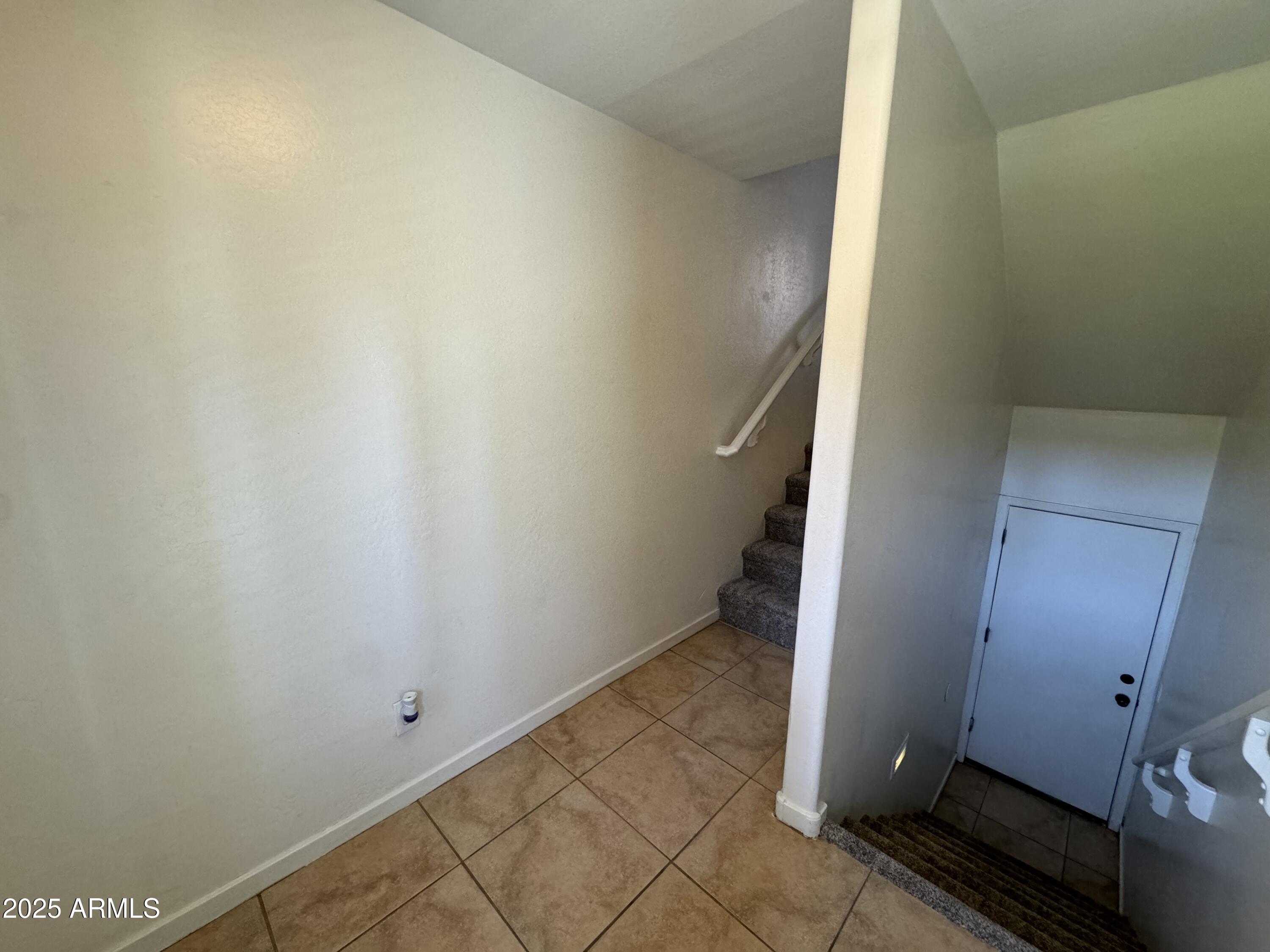 305 South Wilson Street, Unit 111 Tempe, AZ 85281 - Photo 44 of 48 a view of an entryway