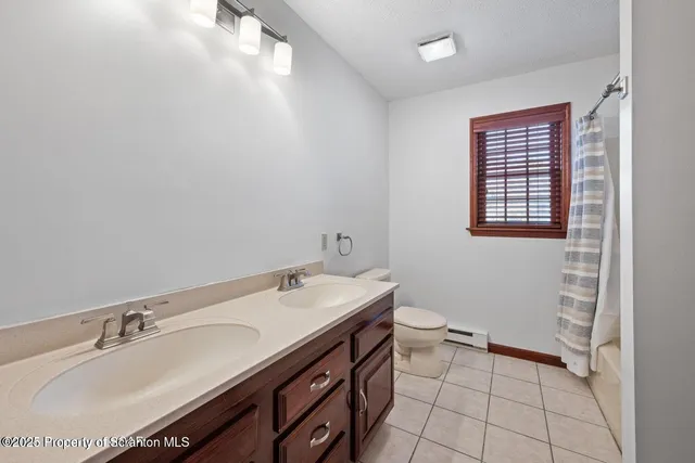 $849,000 | 1266 Ryman Road, Dallas, PA 18612