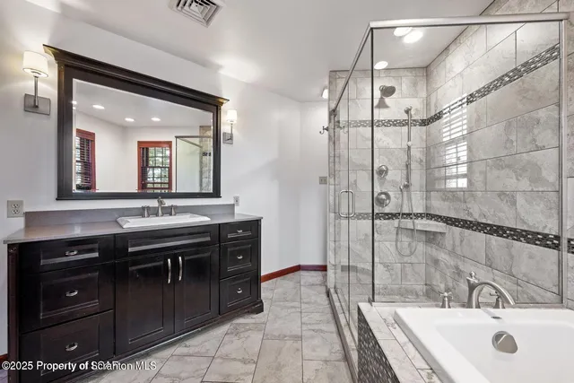 $849,000 | 1266 Ryman Road, Dallas, PA 18612