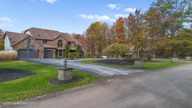 $849,000 | 1266 Ryman Road, Dallas, PA 18612